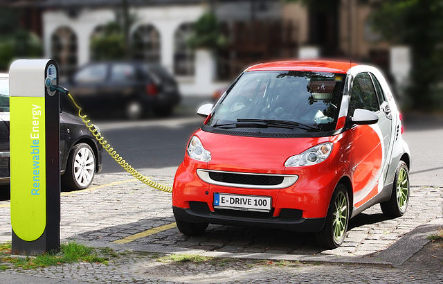 640px-Electric_Car_recharging