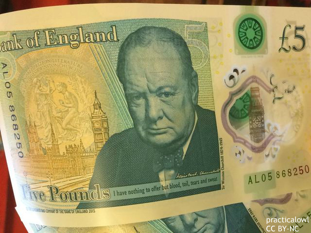イギリスの新紙幣に恥ずかしい間違い？ 「名言語っているみたい」と5ポンド札が物議 NewSphere