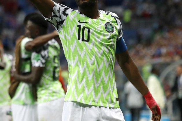 サッカーW杯、ユニフォームが一番かっこいい国は？ 英紙が格付け